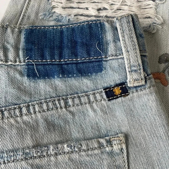 Lucky Brand jeans, Sienna slim boyfriend, Distressed, embroidered flowers, size0 - Picture 8 of 13